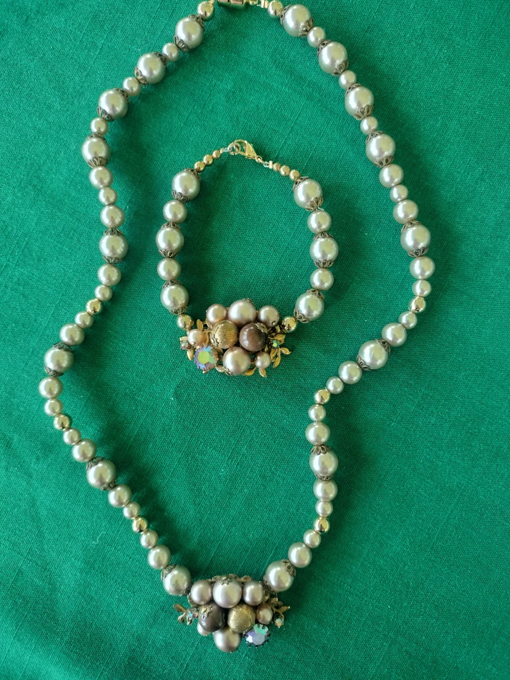 N/A elegant pearl
